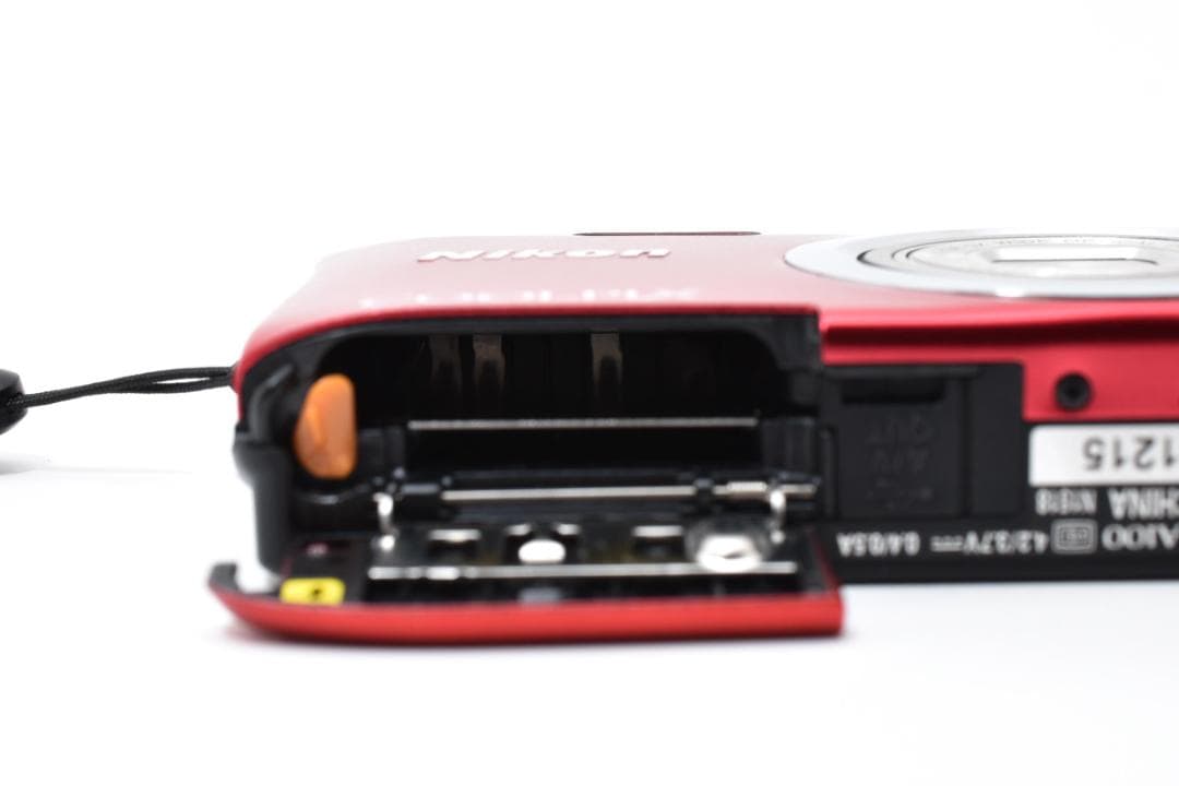 【美品】Nikon COOLPIX A100 レッド スマホ転送OK 835