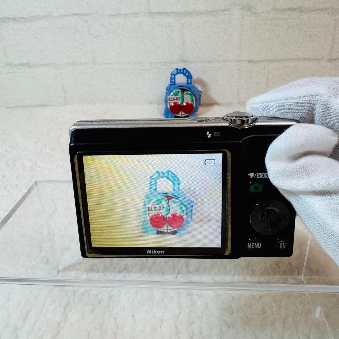 美品✨Nikon COOLPIX S570 シルバー 動作確認済み 付属品あり