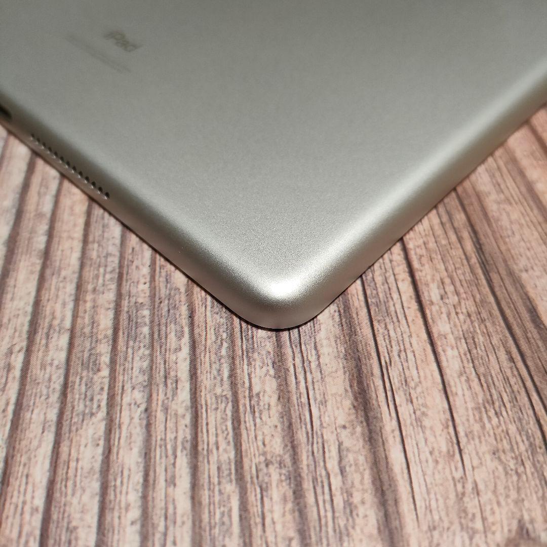 iPad 第7世代 128GB SIMフリー 美品 バッテリー100%