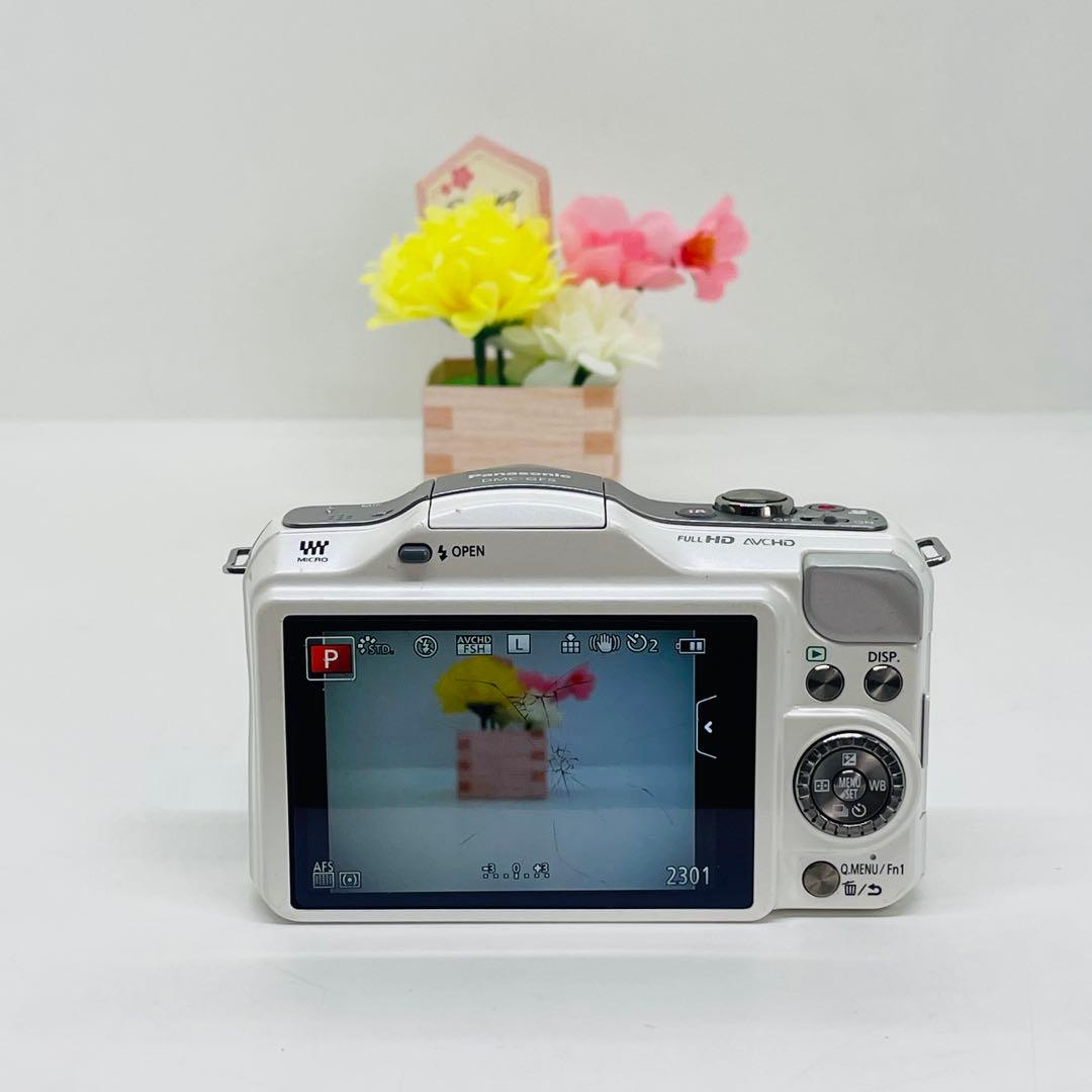 Panasonic ミラーレス一眼　DMC-GF5 14-42mmレンズ