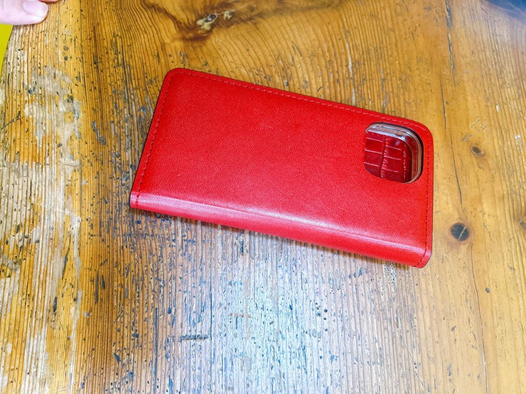 Harmonia 栃木レザー 手帳型ケース iPhone 15用 レッド