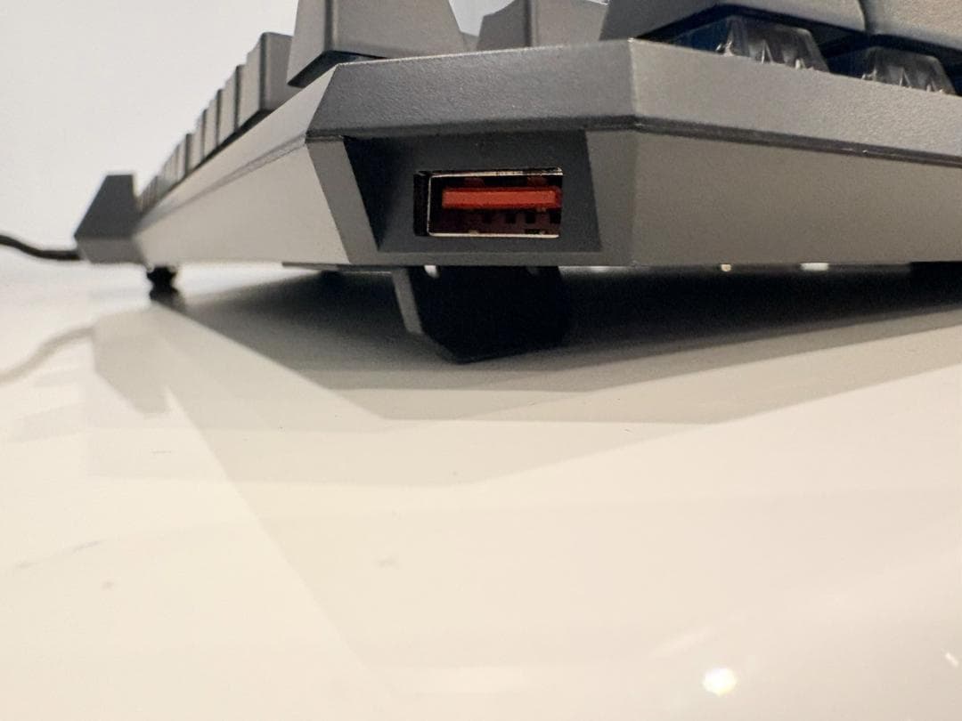 HP OMEN SEQUENCER ゲーミングキーボード 青軸 光学式スイッチ
