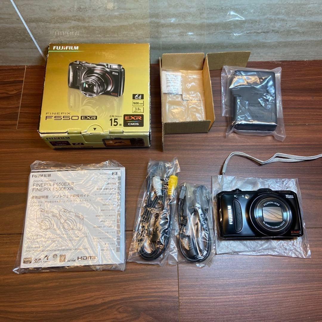 FUJIFILM FinePix F550 EXR デジカメ 4922