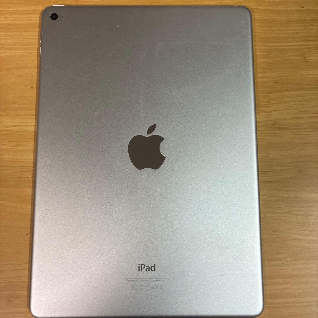 iPad Air 2 64GB. Wi-Fi キーボード付き
