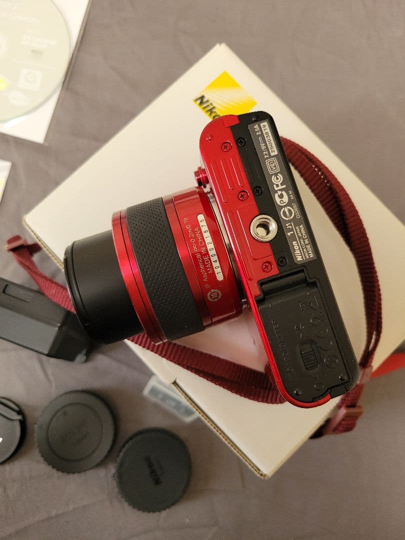 Nikon 1 J1 レッド ミラーレスカメラ
