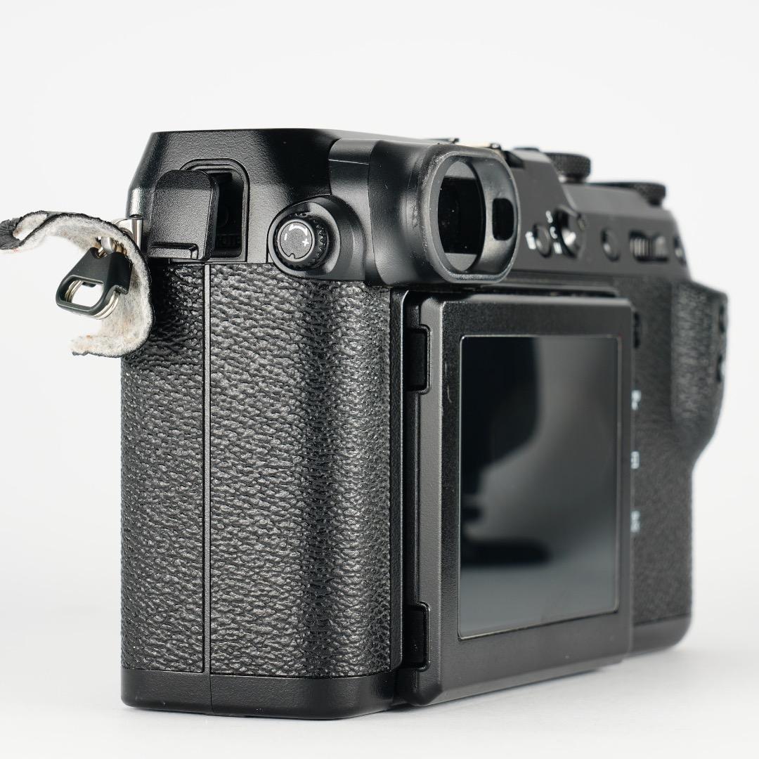 【訳あり】FUJIFILM GFX50R 中判ミラーレス｜フルサイズを超える
