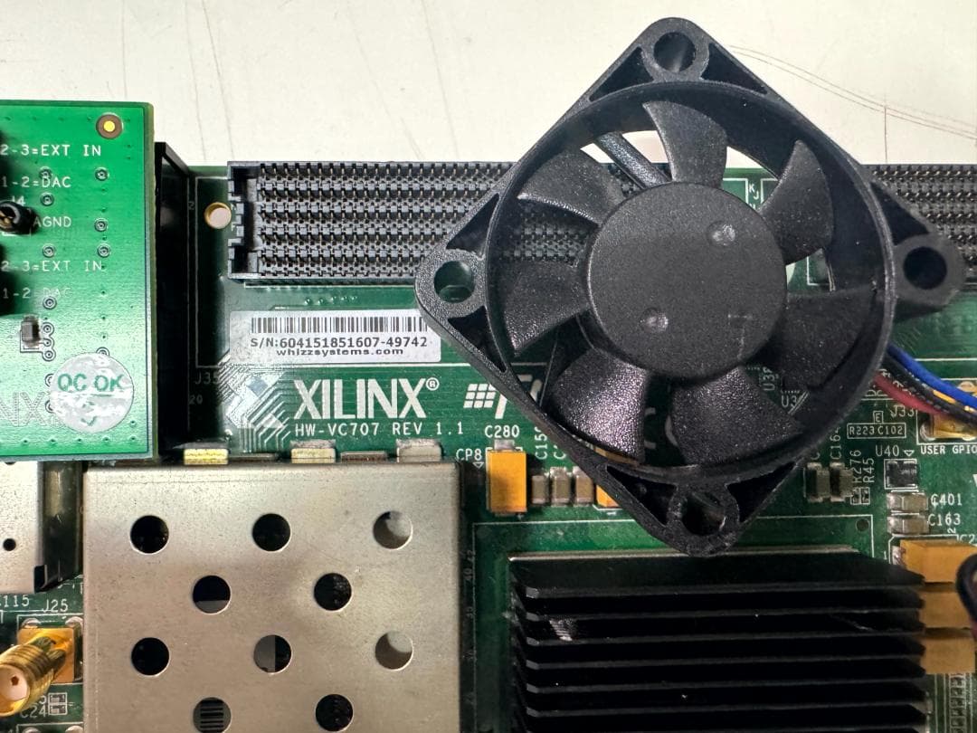 AMD Virtex™ 7 FPGA VC707 評価ボード ①