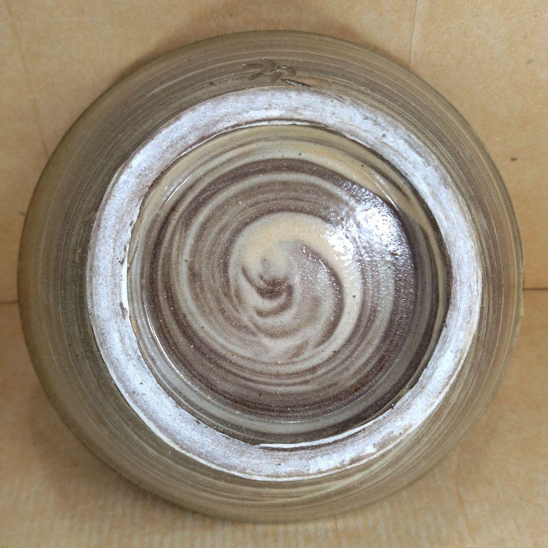 【本物保証】金城次郎 マカイ(壷屋焼魚紋茶碗）共箱 栞 美品 やちむん 人間国宝