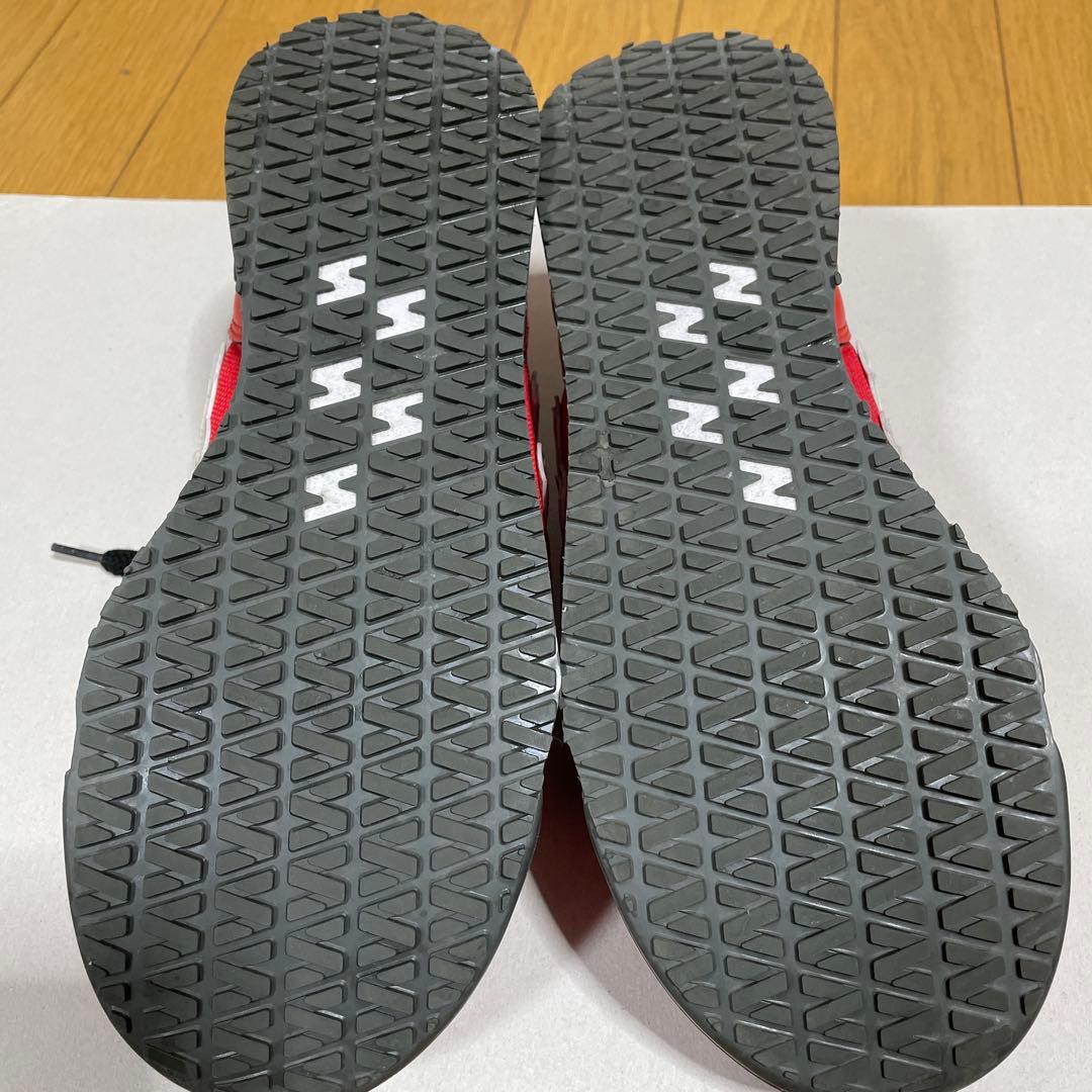 new balance 赤 スニーカー安全靴