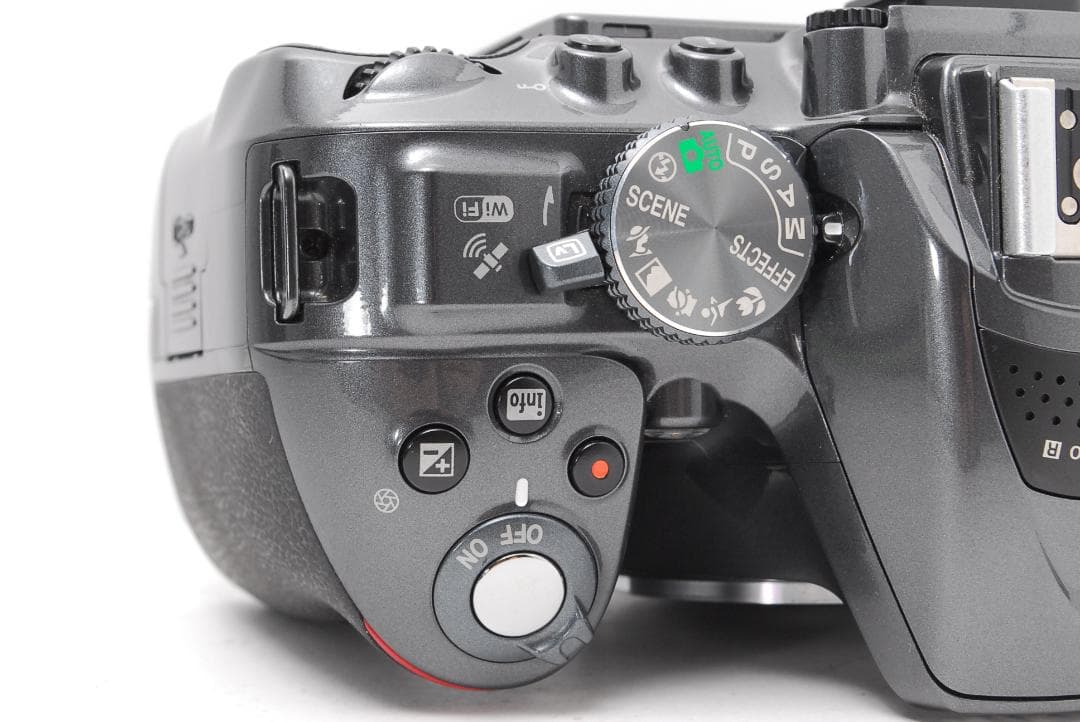 【希少カラー　上品なグレー】Nikon D5300　WiFiモデル　スマホ転送