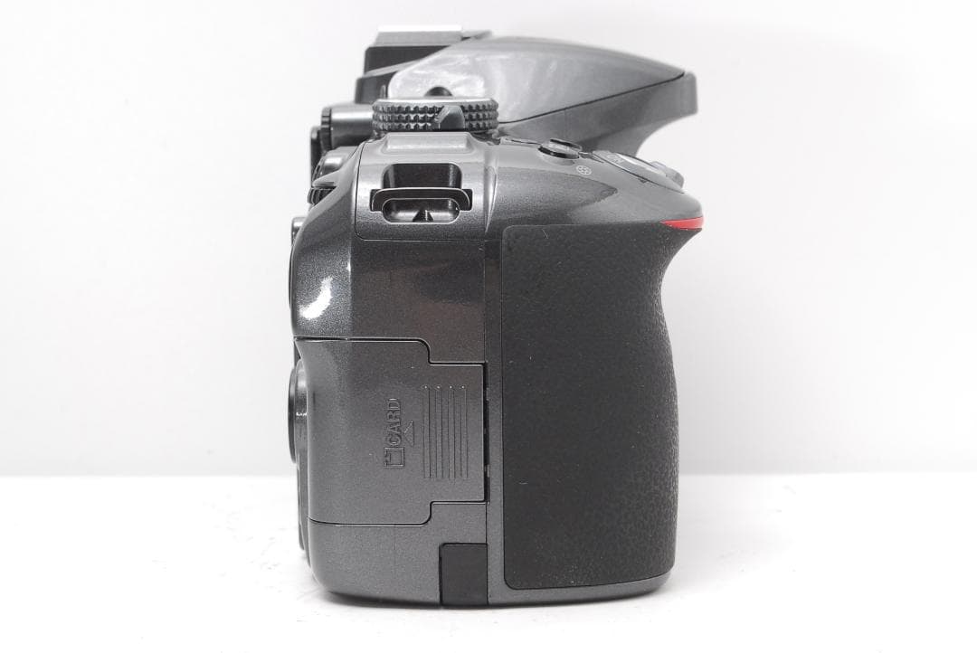 【希少カラー　上品なグレー】Nikon D5300　WiFiモデル　スマホ転送