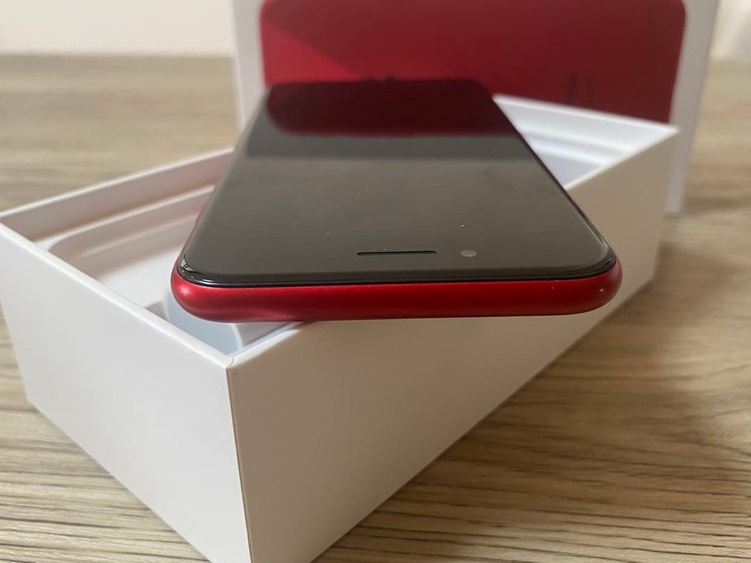 SIMフリーiPhone8 64GB アダプターと箱付き　ジャンク扱い