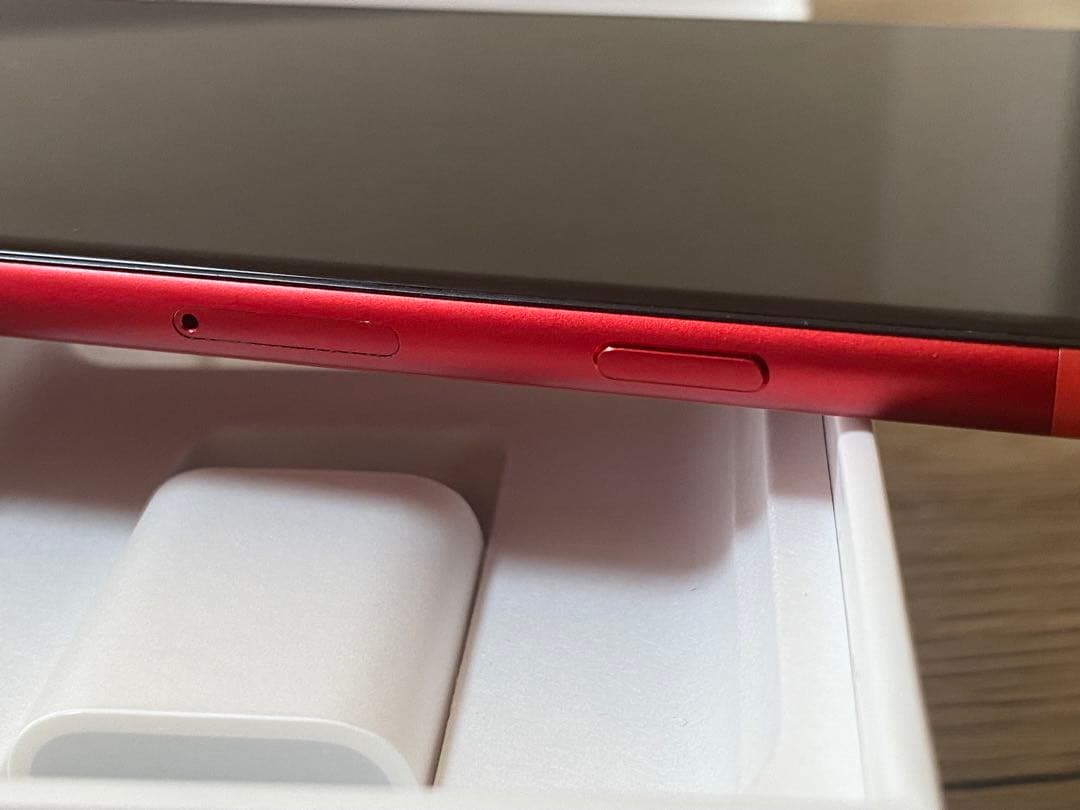 SIMフリーiPhone8 64GB アダプターと箱付き　ジャンク扱い