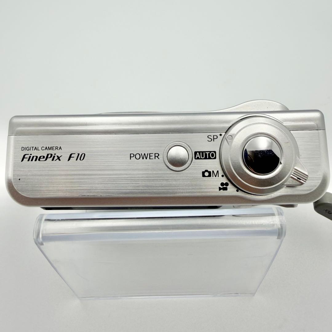 【名機：美品】FUJIFILM FinePix F10 デジカメ シルバー