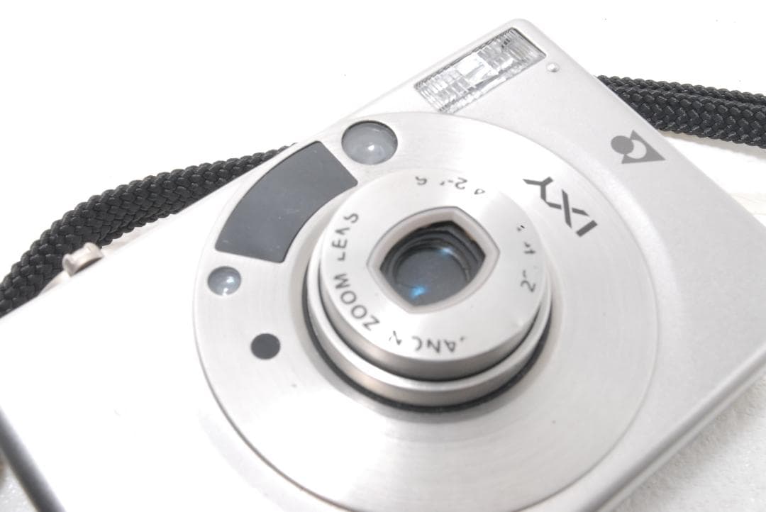 【極美品/動作確認済】Canon IXY 320 シルバー デート機能 ケース付