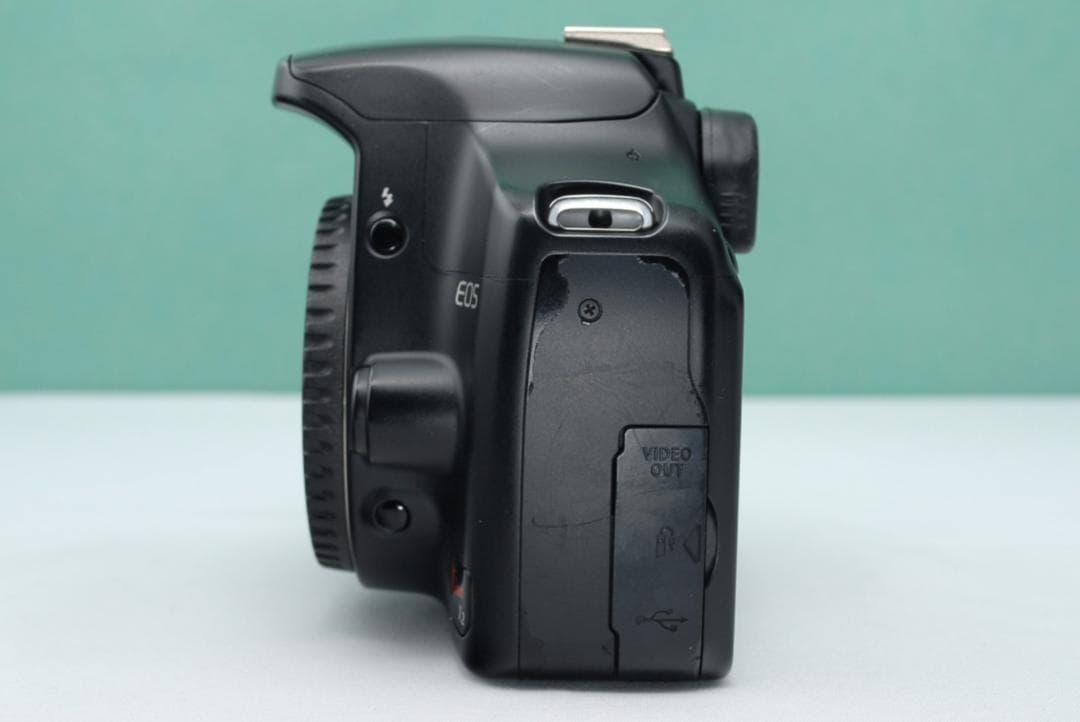 ☘️カメラデビューに✨️ Canon Kiss X2 一眼レフカメラ 簡単操作