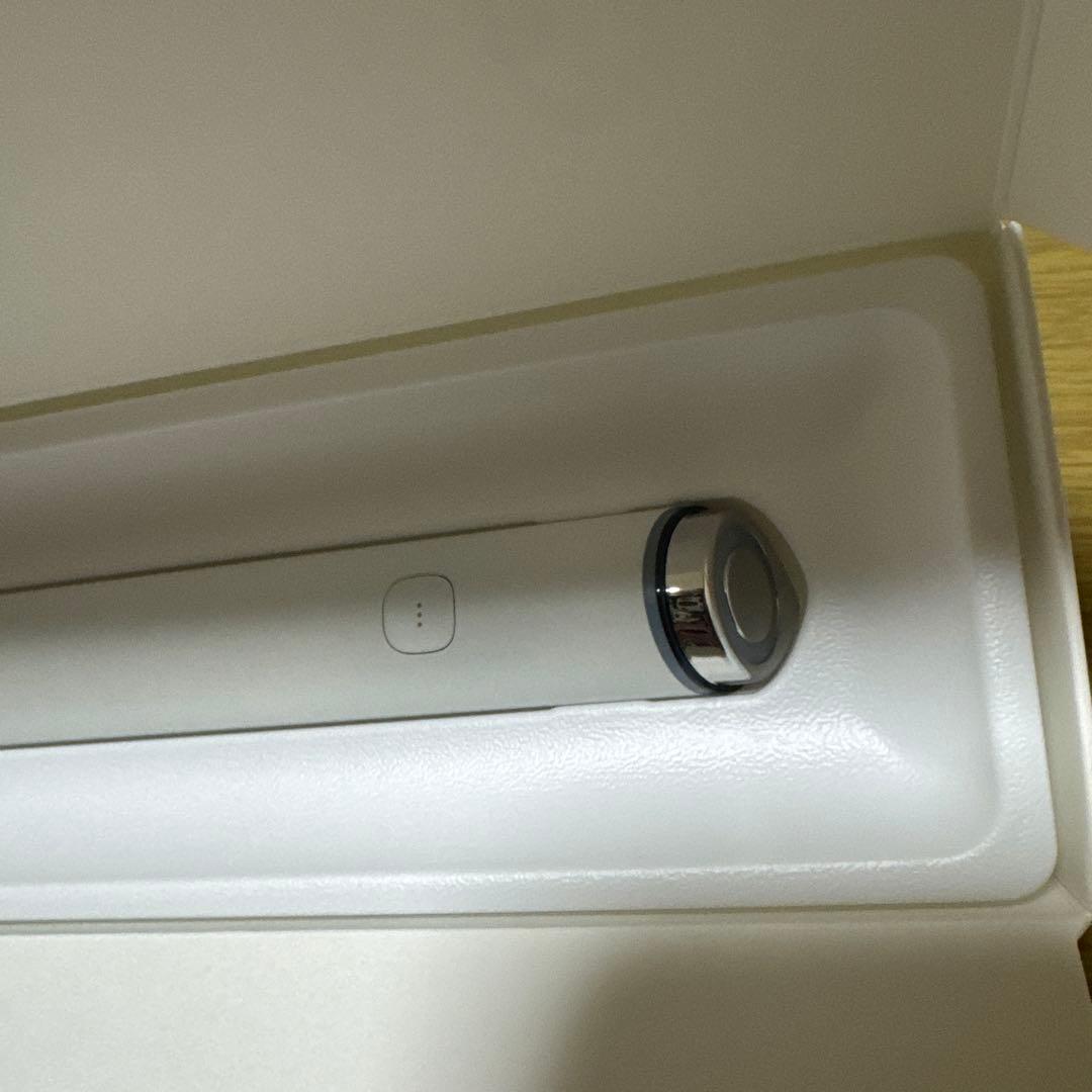 medicube PROMINI 美顔器　ホワイト