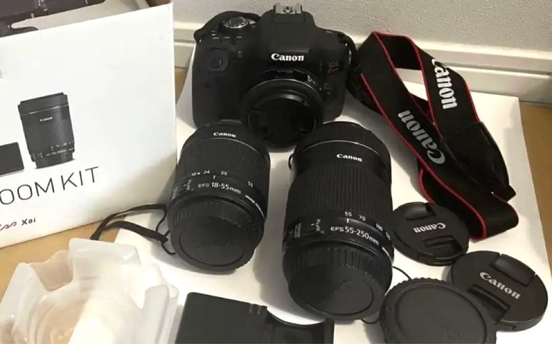 【美品】Canon EOS KISS X8i レンズ3点 標準,望遠,単焦点