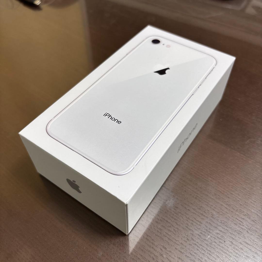 【美品】Apple iPhone8 ホワイト 64GB SIMフリー