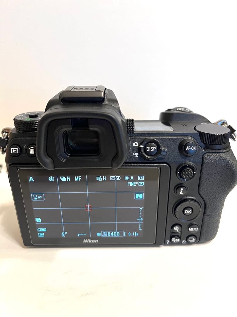 Nikon Z 6 、バッテリー、ストラップ、22,500ショット、レリーズ付