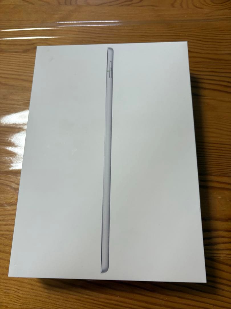 Apple iPad 第9世代　シルバー 本体　Wi-Fiモデル