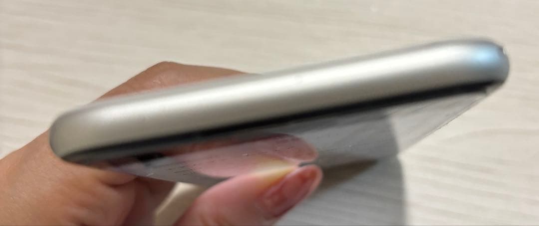Apple iPhone SE 64GB ホワイト