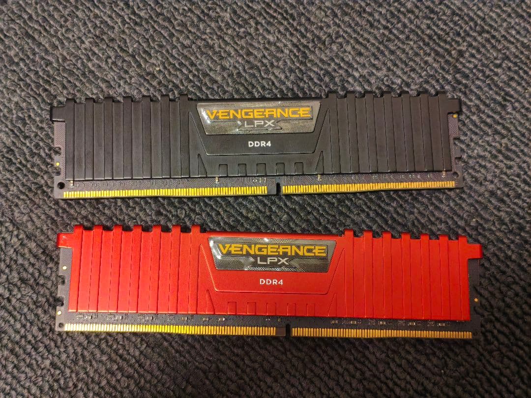 【ジャンク】Corsair VENGEANCE DDR4 32, 16GB