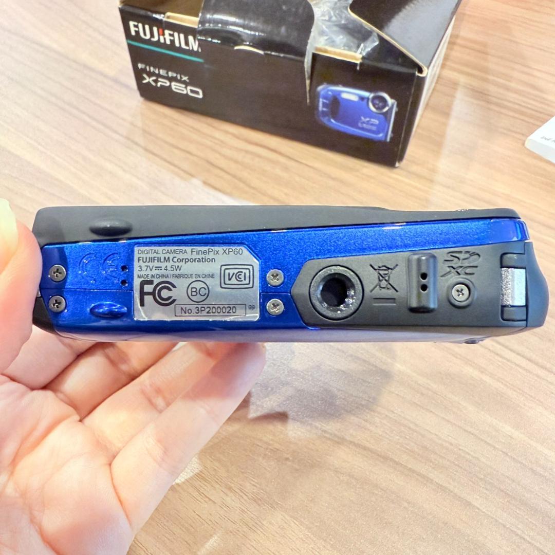 FUJIFILM FINEPIX XP60 防水・防塵デジタルカメラ コンパクト