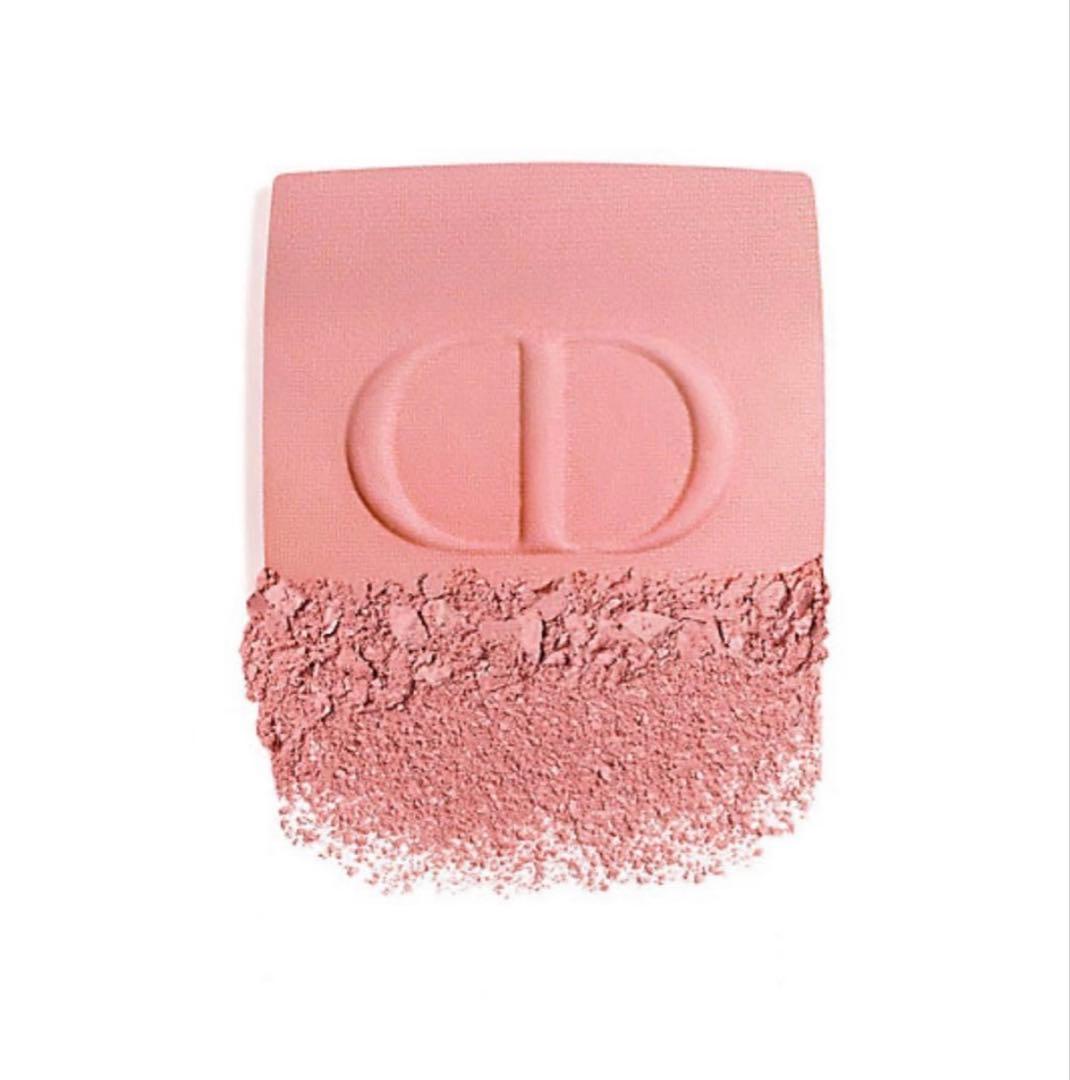 DIOR 限定　スキンルージュブラッシュ732 ピーチコロールサテン