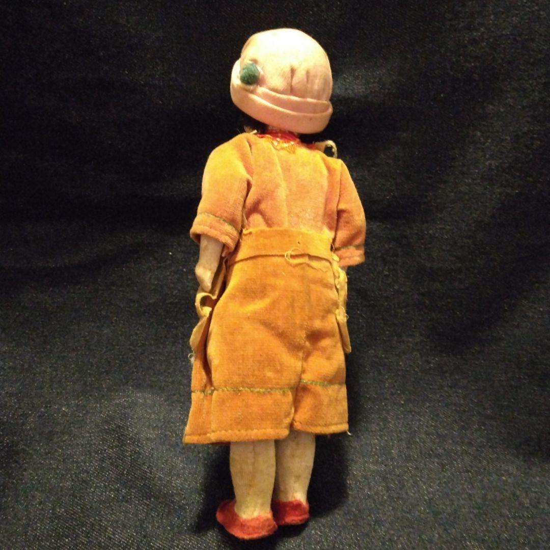 古い　洋服を着た　市松人形　骨董