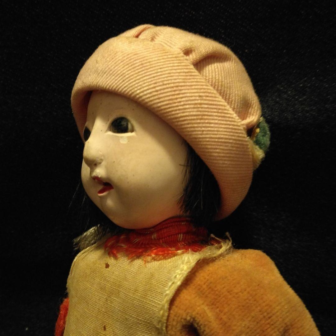 古い　洋服を着た　市松人形　骨董