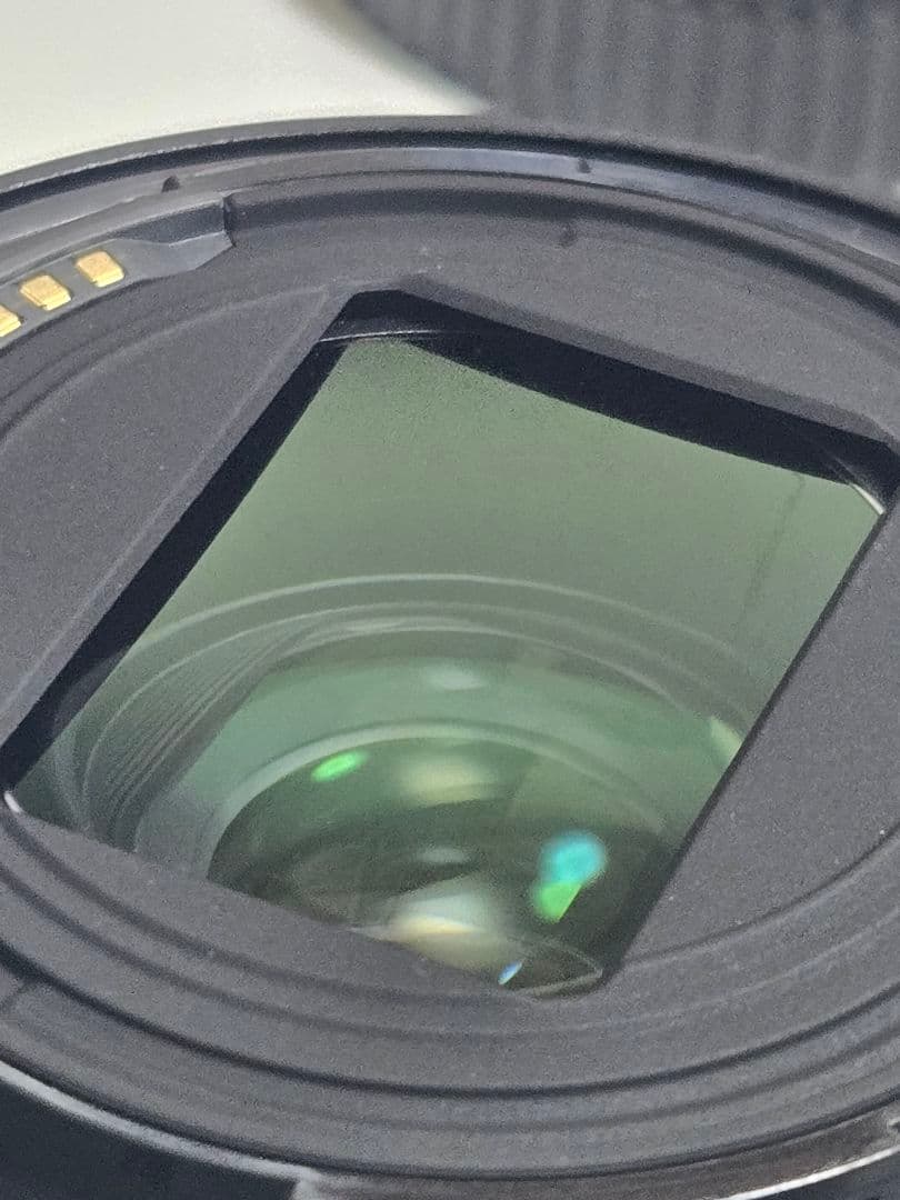 NIKKOR z 28mm f/2.8 レンズ