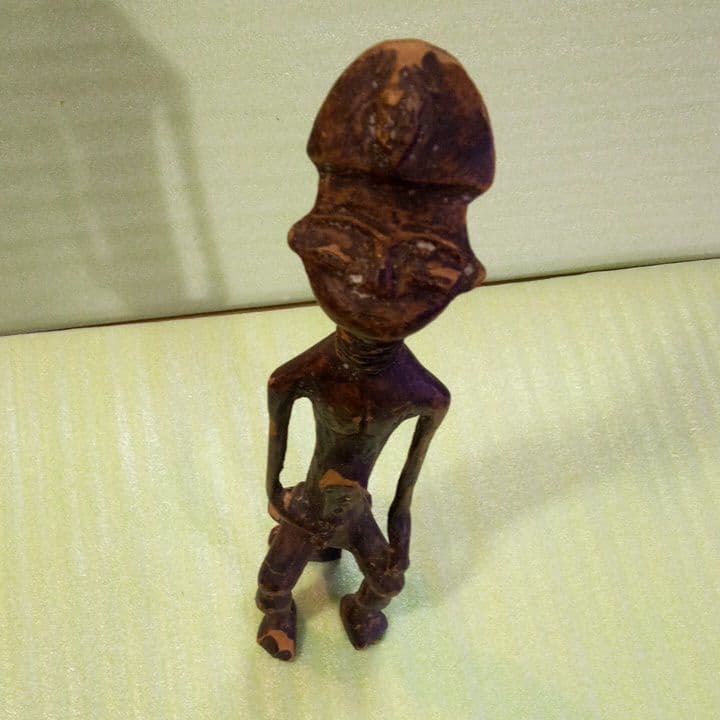 スーダン　木彫像　オブジェ　木製　木彫り　雑貨　インテリア　置物　魔除け