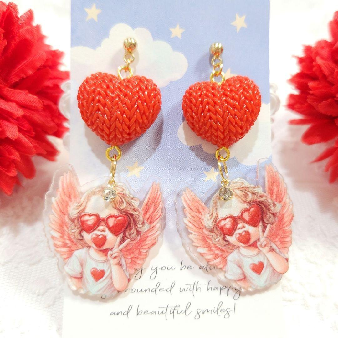 ぷっくり編み込みニットハートとハートに包まれたエンジェルキッツのピアス♡