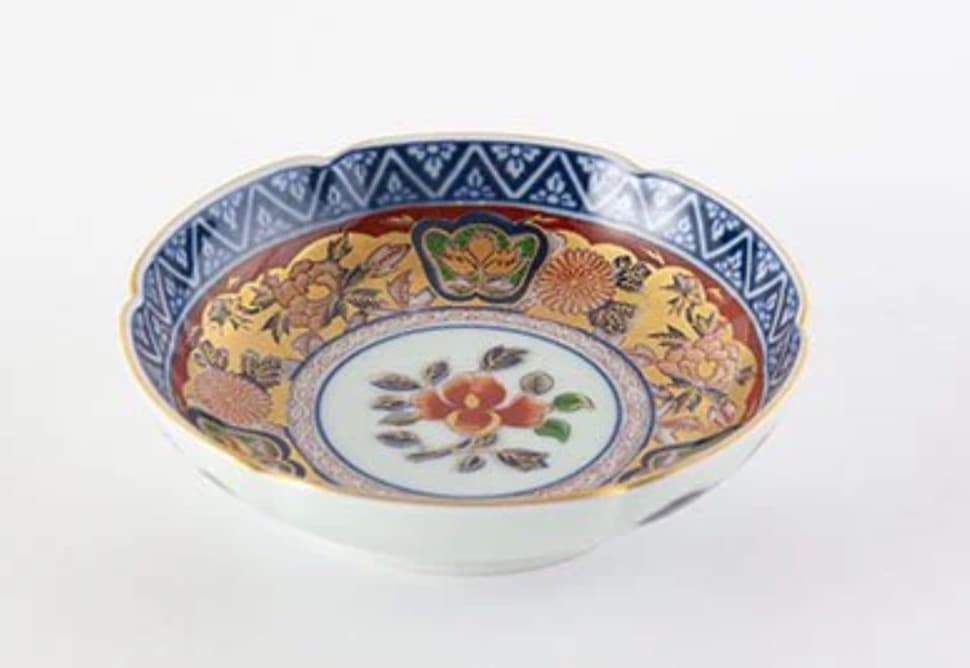 値下げ　新品　有田焼　極錦金彩古伊万里様式　和皿　直径17.5cm　其泉窯　①