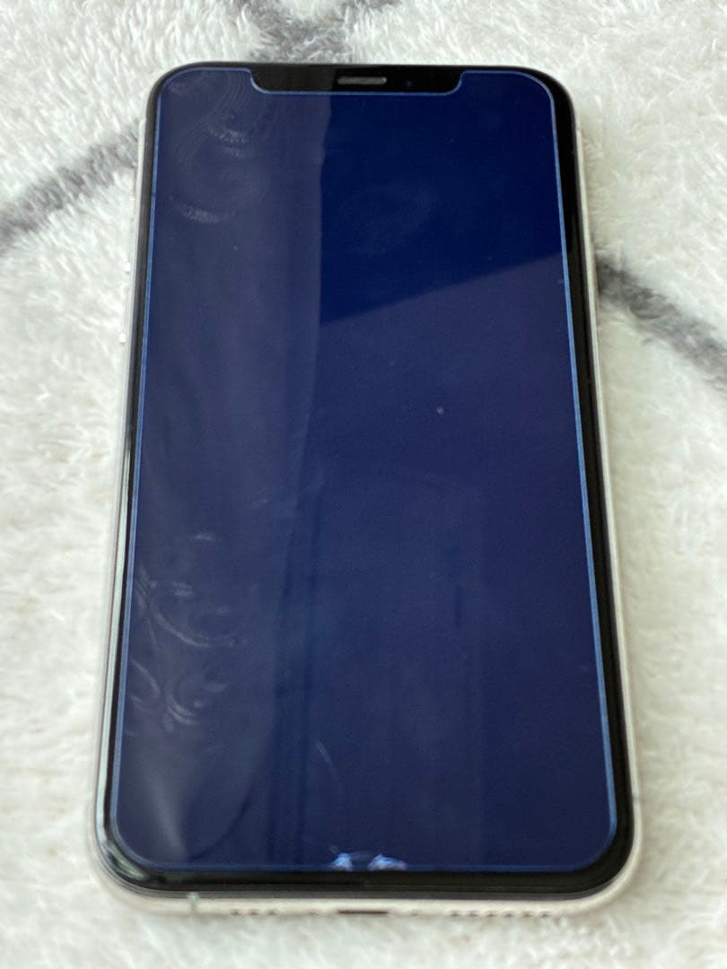 Apple iPhone 11 Pro シルバー 本体　64 simロックなし