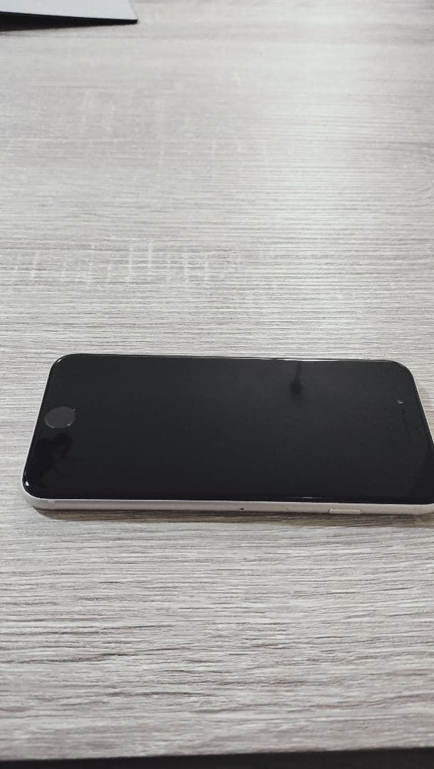 iPhone SE3 64GB　バッテリー88%