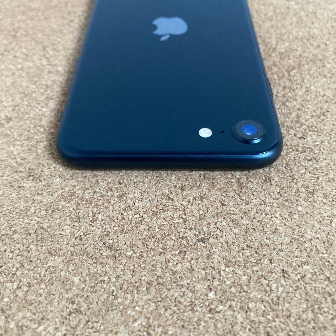 4199【早い者勝ち】電池新品☆iPhoneSE3 64GB SIMフリー☆