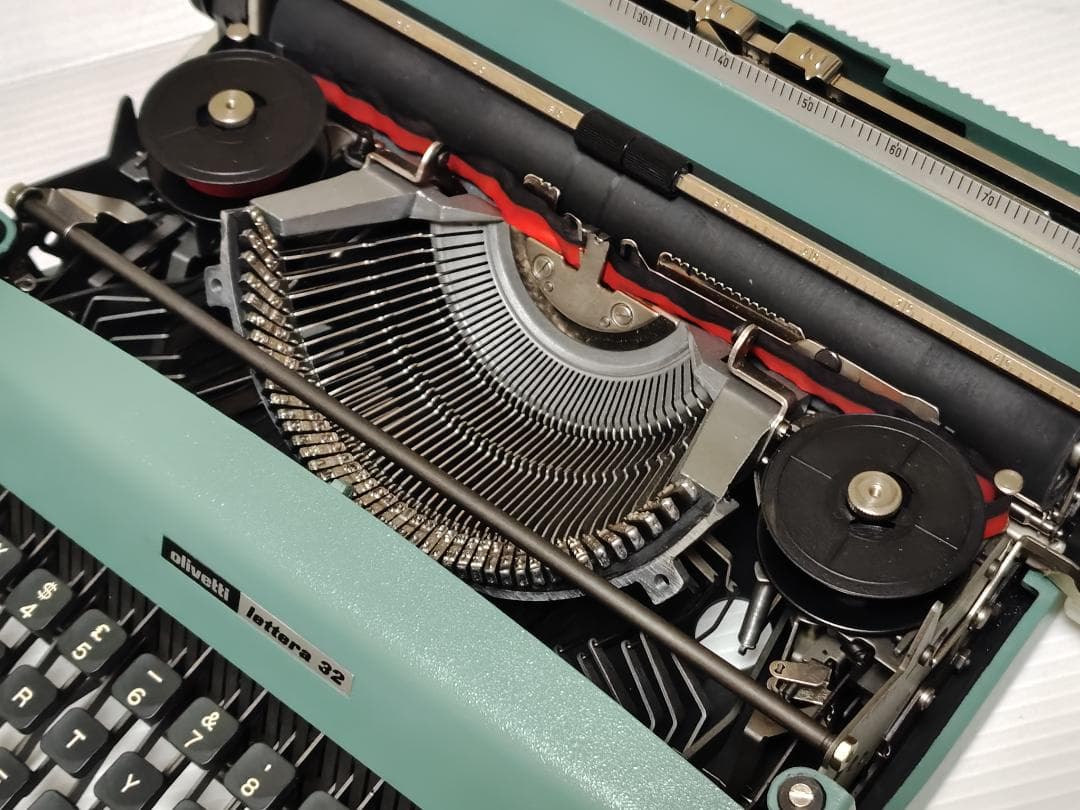 【美品】 オリベッティ レッテラ32 oliveti lettera32
