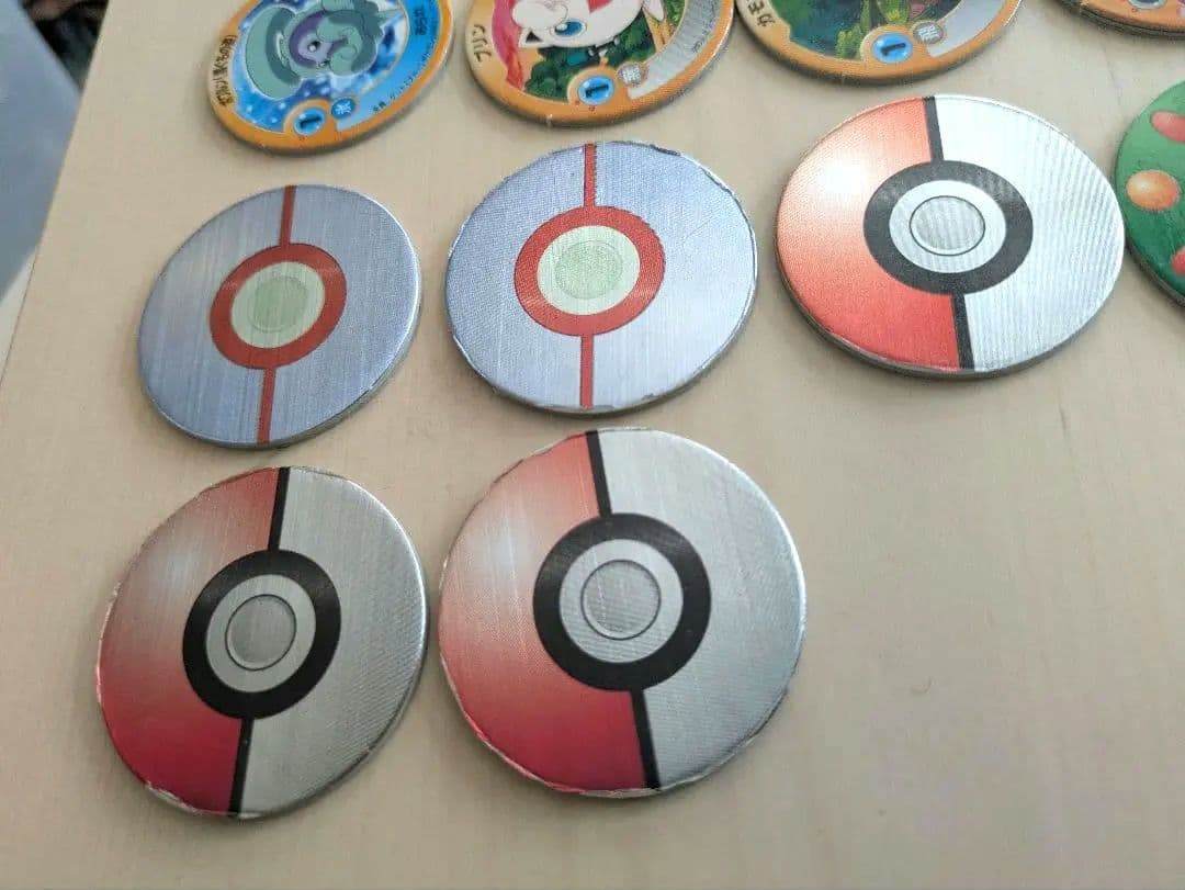 【美品】当時品ポケモンパッチン 128枚 リザードン セレビィ他多数　キラ6枚