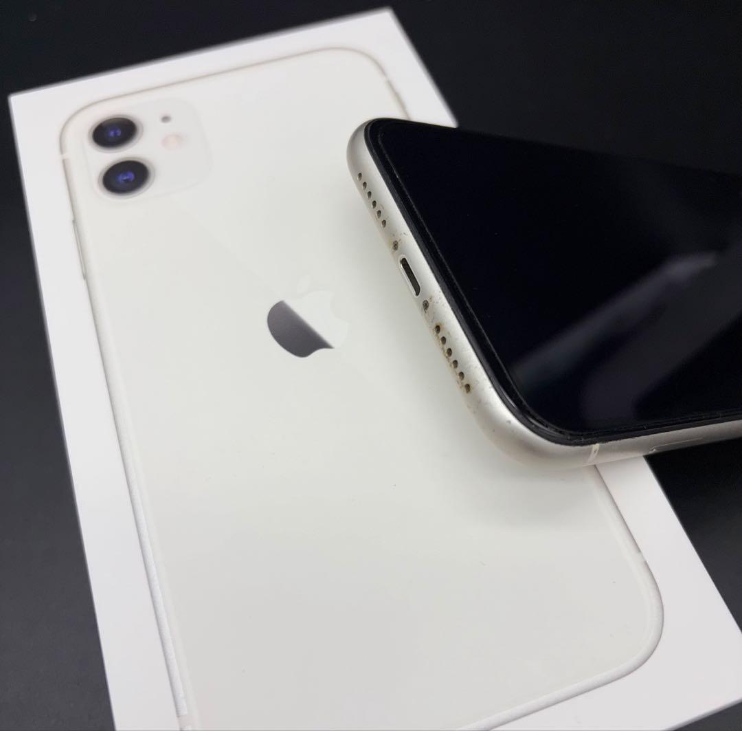 【美品】iPhone 11 64GB ホワイト