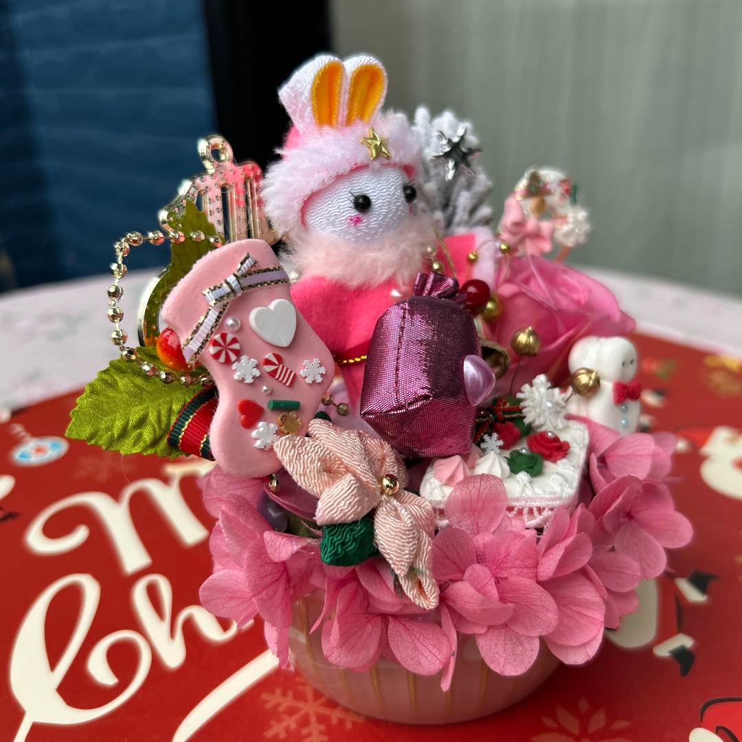 ハンドメイド❣️クリスマスアレンジ❣️ツリー、ケーキプリザーブドフラワー薔薇❁⃘*.゜