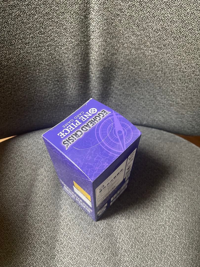 EGGHEAD CRISIS テープカットされておりました　1box