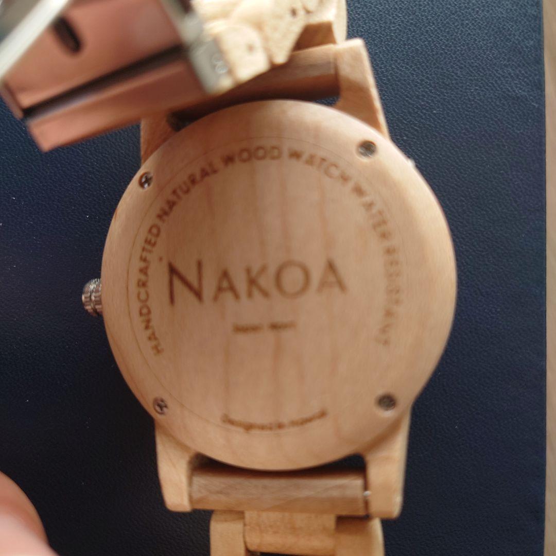 NAKOA 木製腕時計 日付表示付き