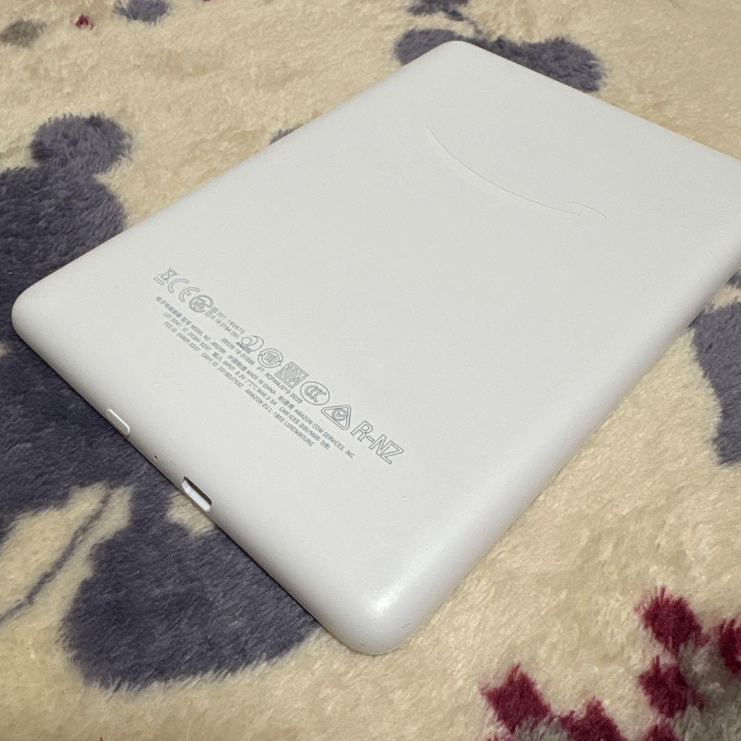 美品 Kindle 第10世代 広告なし 8GB 本体 J9G29R ホワイト