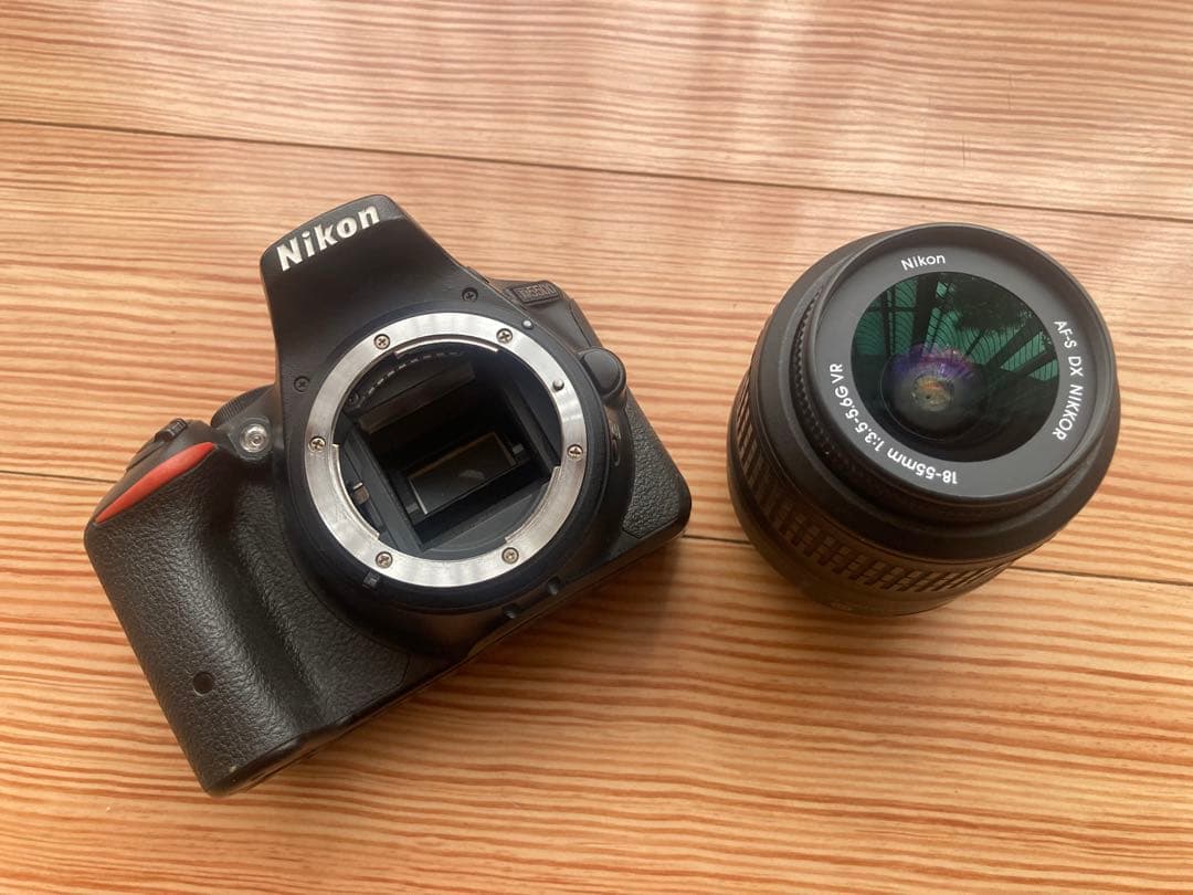 ニコン　Nikon D5500 AF—S18-55/3.5-5.6VR