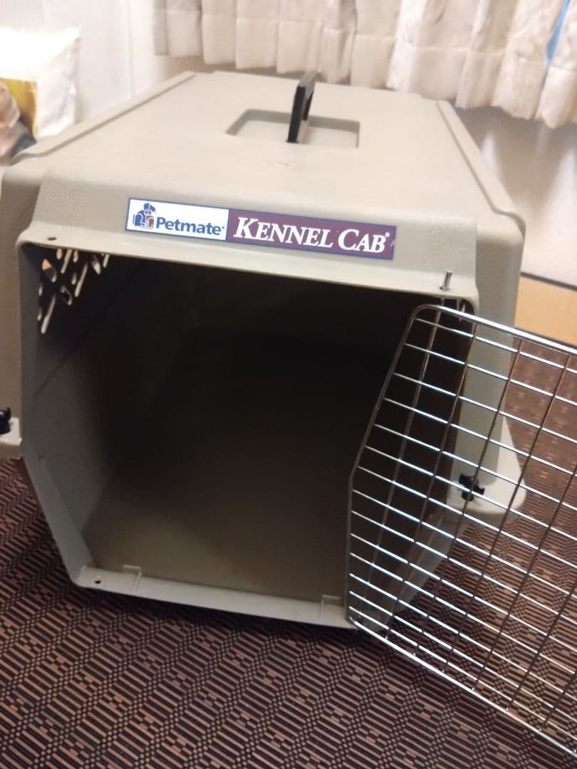 激安！かなり美品。ペットメイト KENNEL CAB ベージュ ケージ。