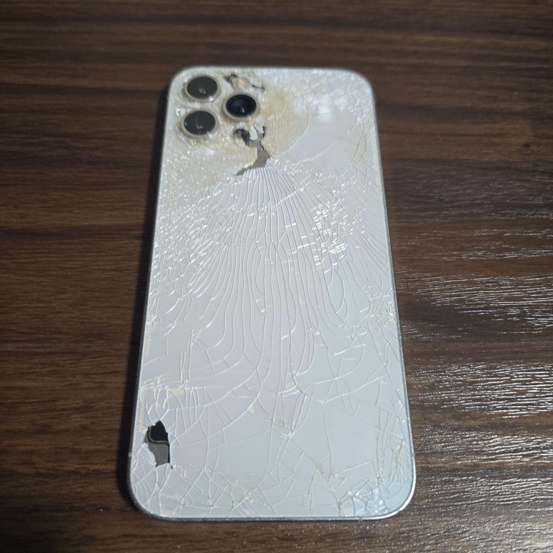 【ジャンク扱い動作可能】iPhone 12 Pro 本体 背面破損