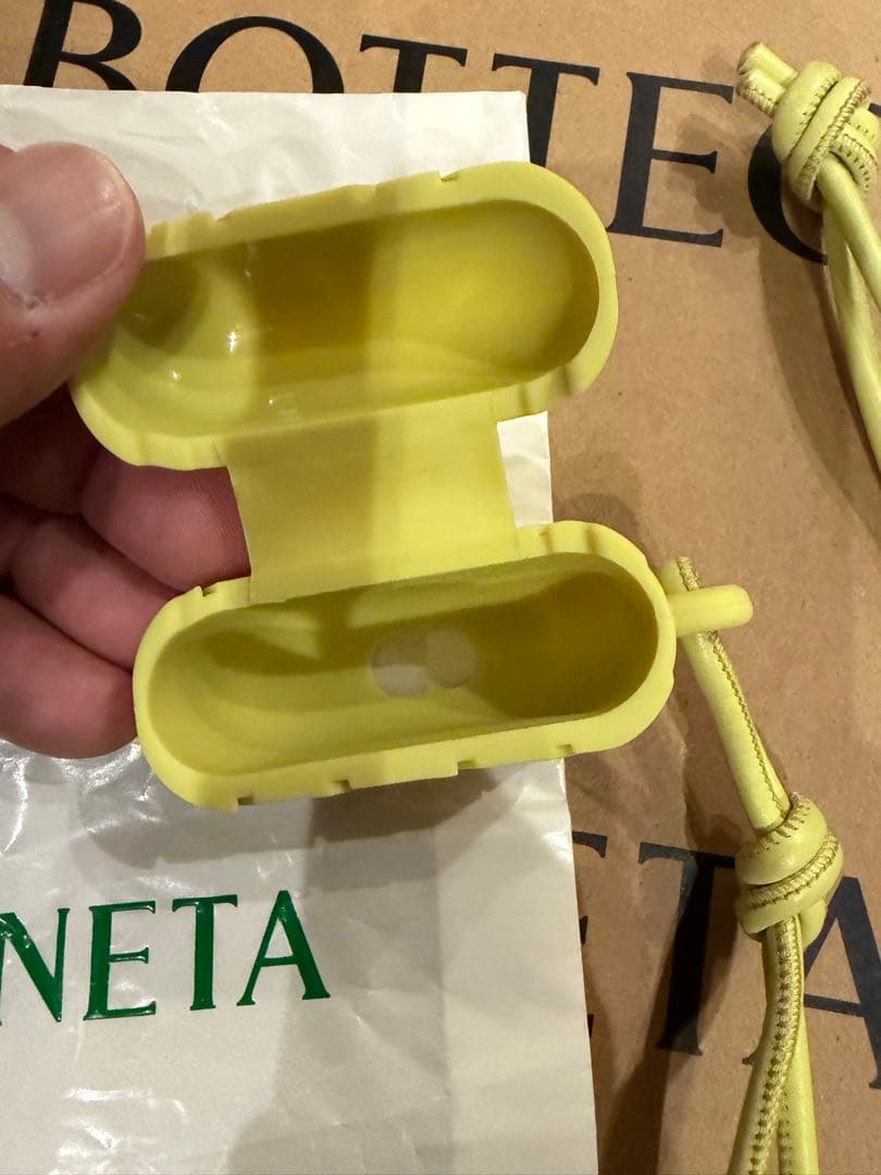 Bottega Veneta AirPods Pro ケース