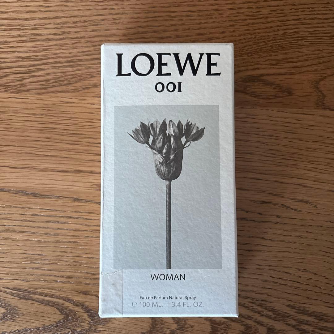 LOEWE 香水　001 woman
